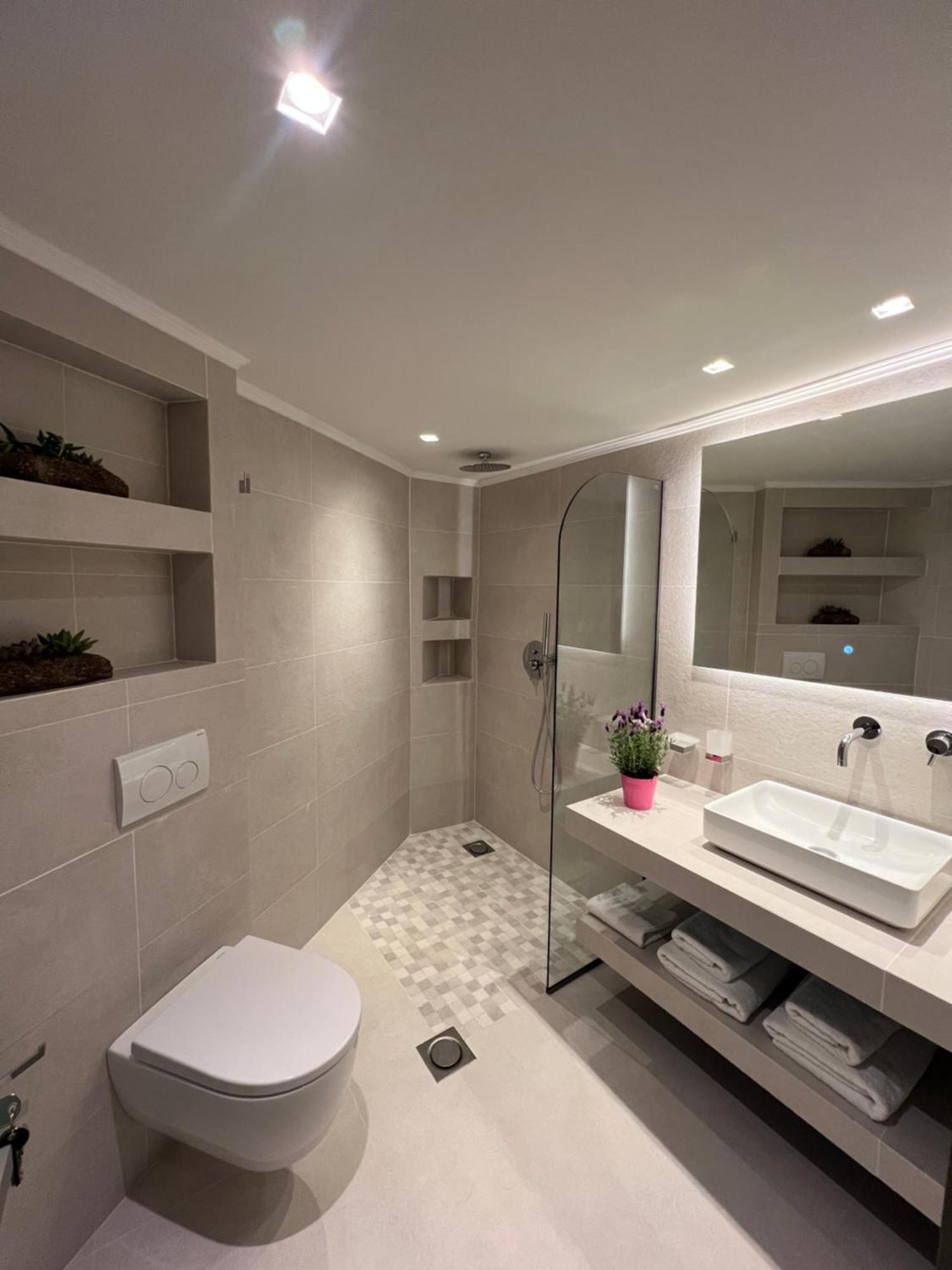 Konstantinou Deluxe Apartments Skála Marión Eksteriør bilde